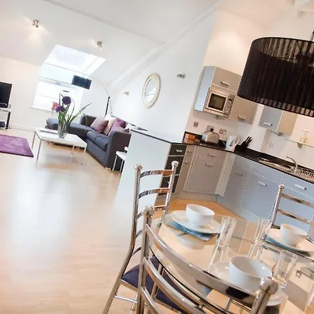 Regent House Deluxe 2 Bedroom Apartment