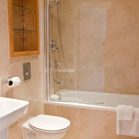 Regent House Deluxe 2 Bedroom הרוגייט